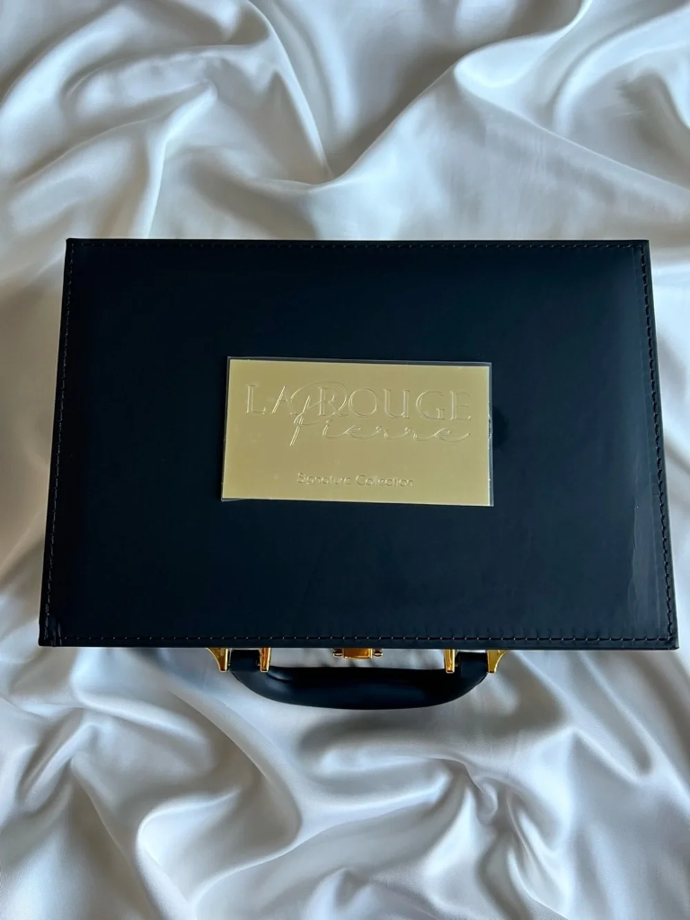 LaRouge Pierre Signature Collection Quartz Radiance 4 piece set. - Picture 6 of 6